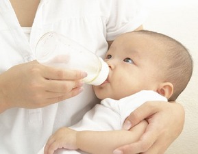 宝宝不吃奶瓶,用安抚奶嘴锻炼有用吗